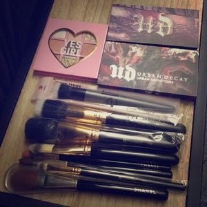 Lot of miscellaneous makeup
